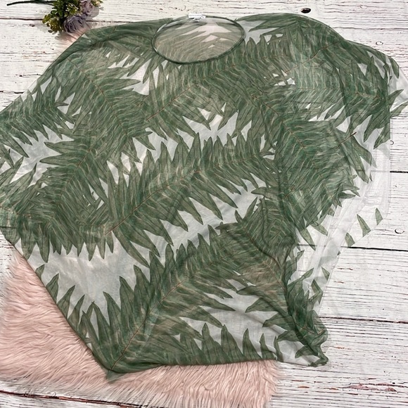 Ala von Auersperg Artemisia Mesh Poncho In Queen Palm - Picture 7 of 10